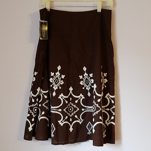DONATING 2/14! 🎉HP🎉 Peck & Peck A-line Brown Skirt with White Details - Picture 2 of 5